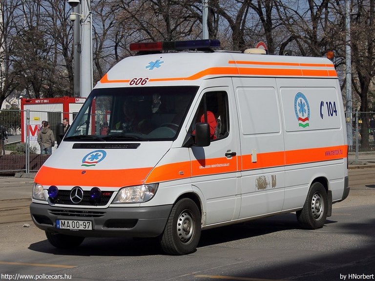 Mercedes-Benz Sprinter 313 CDI, Országos Mentõszolgálat, Budapest, fotó: HNorbert
Keywords: mentő mentőautó OMSZ magyar Magyarország MA00-97