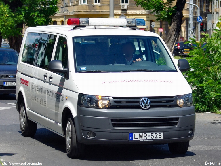 Volkswagen Transporter T5 facelift, Országos Vérellátó Szolgálat, vérszállítás, fotó: PChris
Keywords: mentő mentőautó magyar Magyarország LWR-528