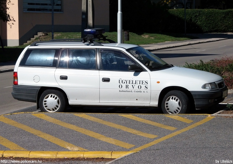Opel Astra F Caravan, Balatonfüred, orvosi ügyelet, fotó: LBalázs
Keywords: mentő mentőautó magyar Magyarország