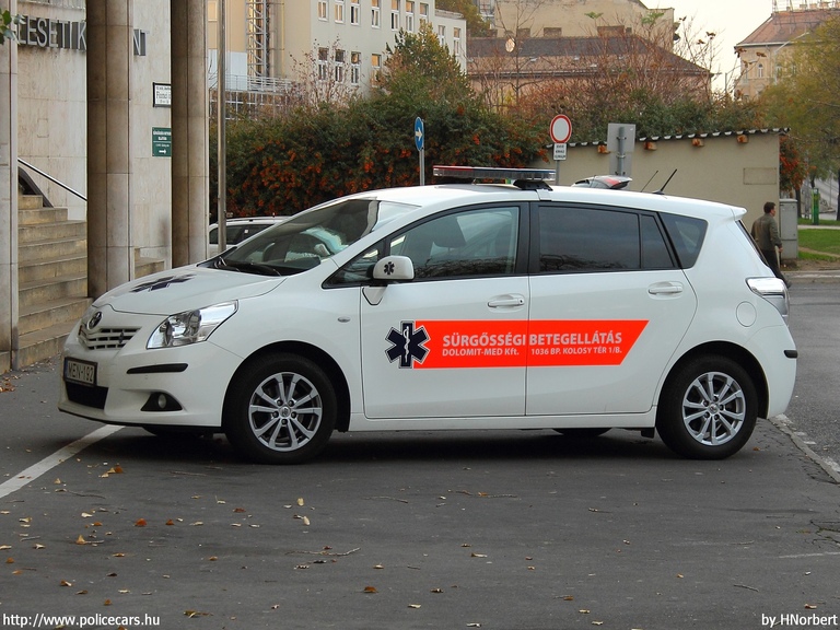 Toyota Verso, Dolomit-Med Egészségügyi Kft., fotó: HNorbert
Keywords: mentő mentőautó magyar Magyarország MEN-192