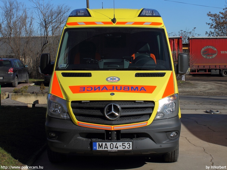Mercedes-Benz Sprinter 316 CDI, Országos Mentõszolgálat, fotó: HNorbert
Keywords: mentő mentőautó OMSZ magyar Magyarország MA04-54
