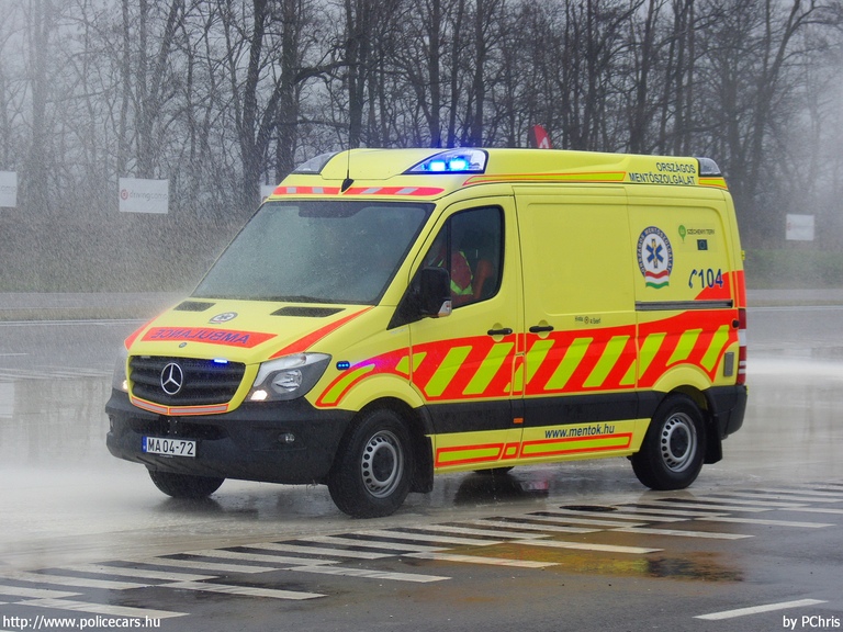 Mercedes-Benz Sprinter 316 CDI, Országos Mentõszolgálat, fotó: PChris
Keywords: mentő mentőautó OMSZ magyar Magyarország MA04-72