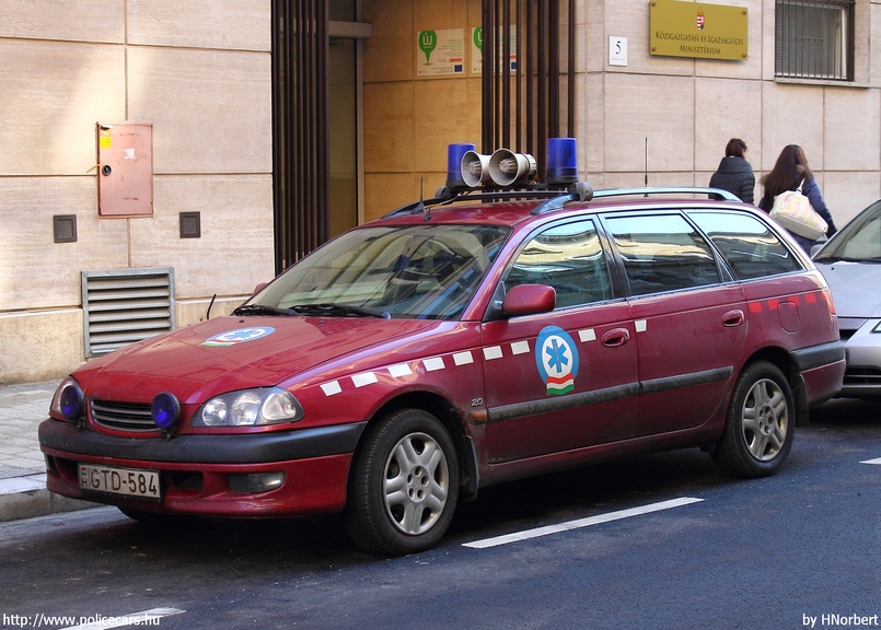 Toyota Avensis, Országos Mentõszolgálat, fotó: HNorbert
Keywords: mentő mentők mentőautó OMSZ magyar Magyarország GTD-584 ambulance hungarian Hungary