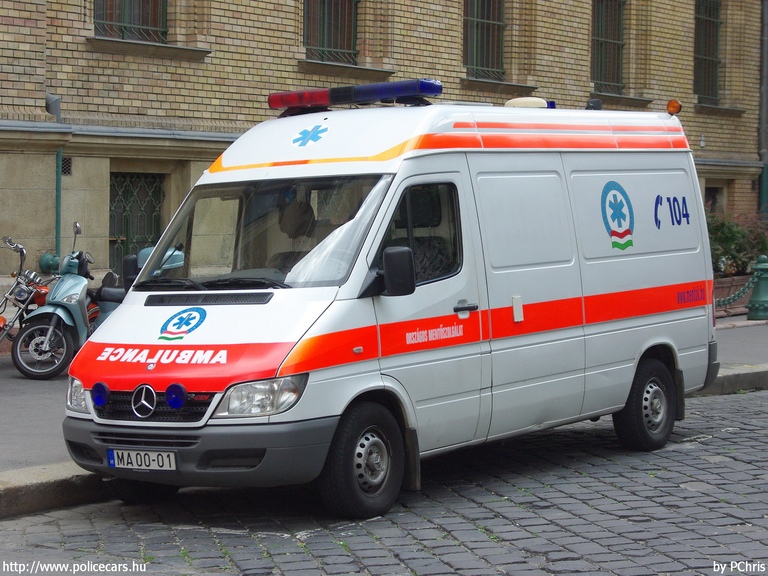 Mercedes-Benz Sprinter 313 CDI, Budapest, Országos Mentõszolgálat, fotó: PChris
Keywords: mentő mentőautó OMSZ magyar Magyarország MA00-01