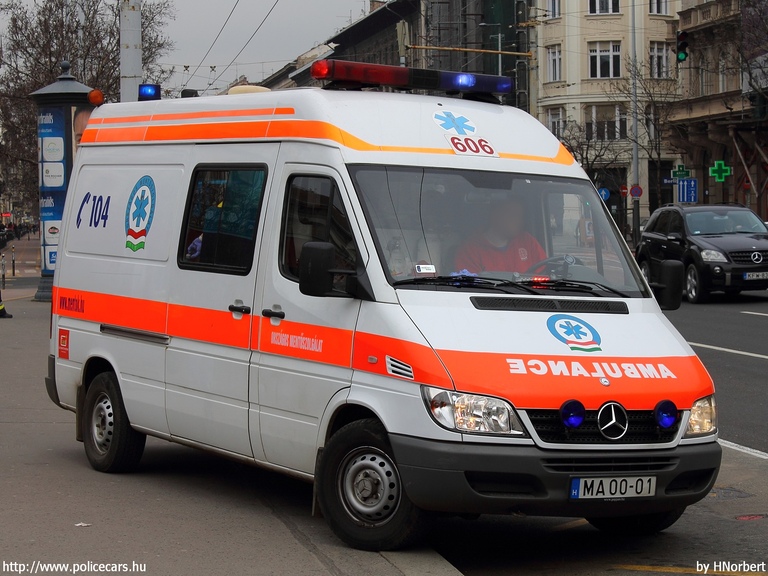 Mercedes-Benz Sprinter 313 CDI, Budapest, Országos Mentõszolgálat, fotó: HNorbert
Keywords: mentő mentőautó OMSZ magyar Magyarország MA00-01