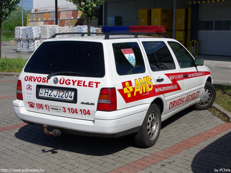 Volkswagen Golf III GL Variant, orvosi ügyelet, Budapest, AMS Assistance Kft., fotó: PChris
Keywords: mentő mentőautó magyar Magyarország HZJ-204 ambulance hungarian Hungary