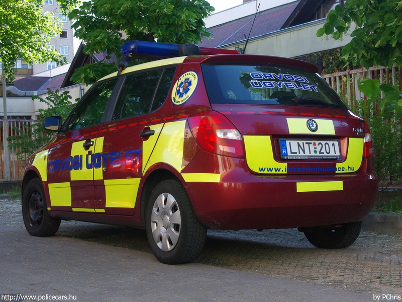 Skoda Fabia II, orvosi ügyelet, Budapest, International Ambulance Service Kft., fotó: PChris
Keywords: mentő mentőautó magyar Magyarország LNT-201 ambulance hungarian Hungary