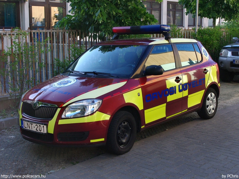 Skoda Fabia II, orvosi ügyelet, Budapest, International Ambulance Service Kft., fotó: PChris
Keywords: mentő mentőautó magyar Magyarország LNT-201 ambulance hungarian Hungary