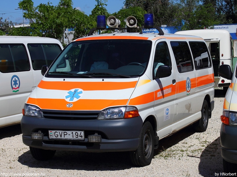 Toyota Hiace, Országos Mentõszolgálat, fotó: HNorbert
Keywords: mentő mentőautó magyar Magyarország OMSZ GVP-194