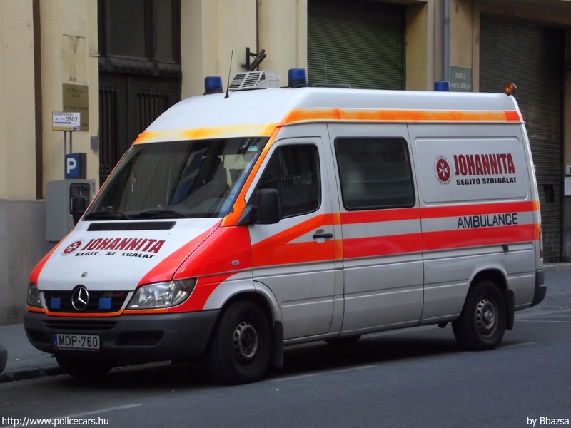 Mercedes-Benz Sprinter 316 CDI, Johannita Segítõ Szolgálat, fotó: Bbazsa
Keywords: mentő mentőautó magyar Magyarország MDP-760