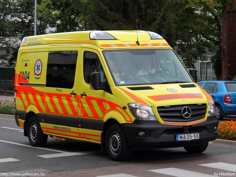 Mercedes-Benz Sprinter II facelift 316 CDI, Országos Mentõszolgálat, fotó: HNorbert
Keywords: mentő mentőautó magyar Magyarország OMSZ MA05-56