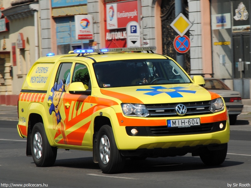 Volkswagen Amarok, Szent Márton Gyermekmentõ Szolgálat, fotó: Sir Rooth
Keywords: mentő mentőautó magyar Magyarország MIH-604 ambulance hungarian Hungary