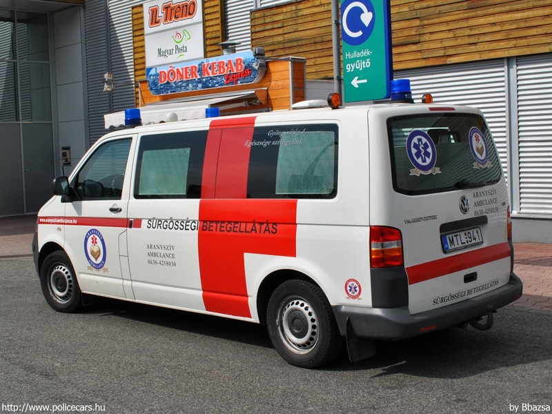 Volkswagen Transporter T5, Aranyszív Ambulance Kft., fotó: Bbazsa
Keywords: mentő mentőautó magyar Magyarország MTL-941
