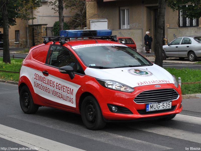 Ford Fiesta, sürgõsségi vérszállítás, Semmelweis Egyetem, fotó: Bbazsa
Keywords: mentő mentőautó magyar Magyarország MUG-535 ambulance hungarian Hungary