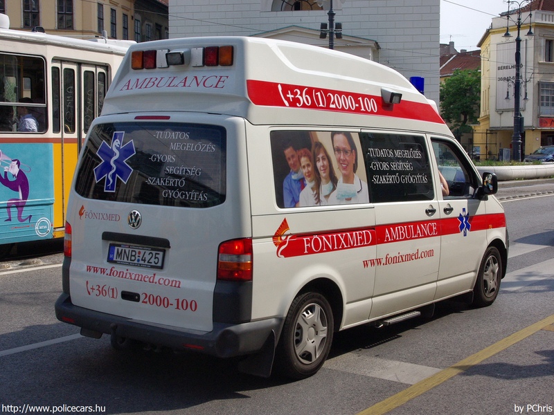 Volkswagen Transporter T5, Fõnix S.O.S. Zrt., fotó: PChris
Keywords: mentő mentőautó magyar Magyarország MNB-425