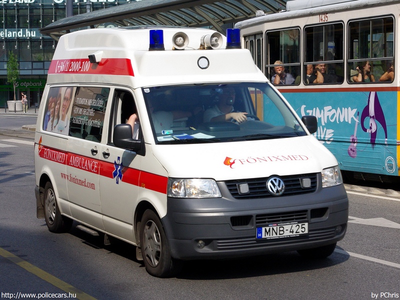 Volkswagen Transporter T5, Fõnix S.O.S. Zrt., fotó: PChris
Keywords: mentő mentőautó magyar Magyarország MNB-425