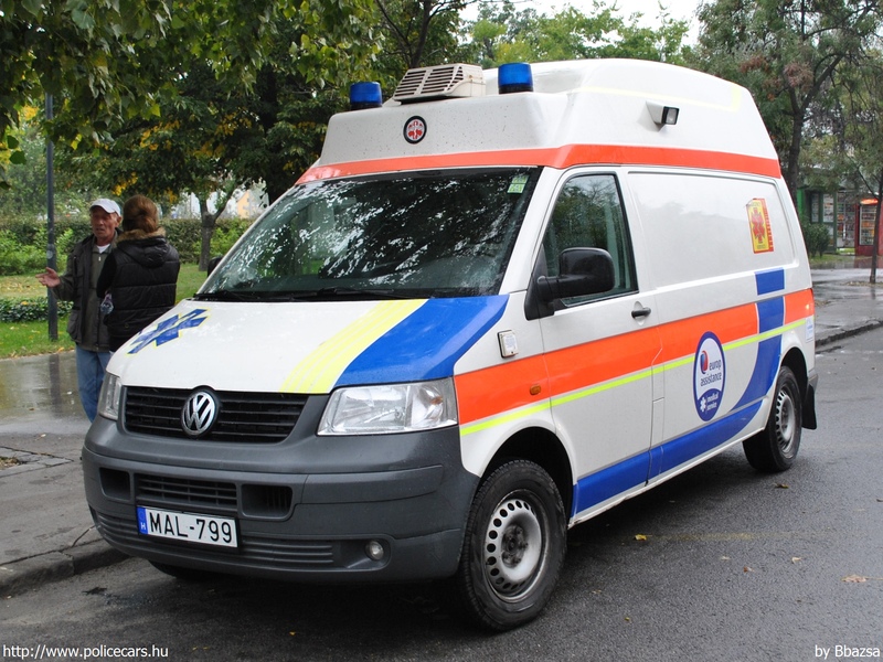 Volkswagen Transporter T5, Emergency Service Kft., fotó: Bbazsa
Keywords: mentő mentőautó magyar Magyarország MAL-799
