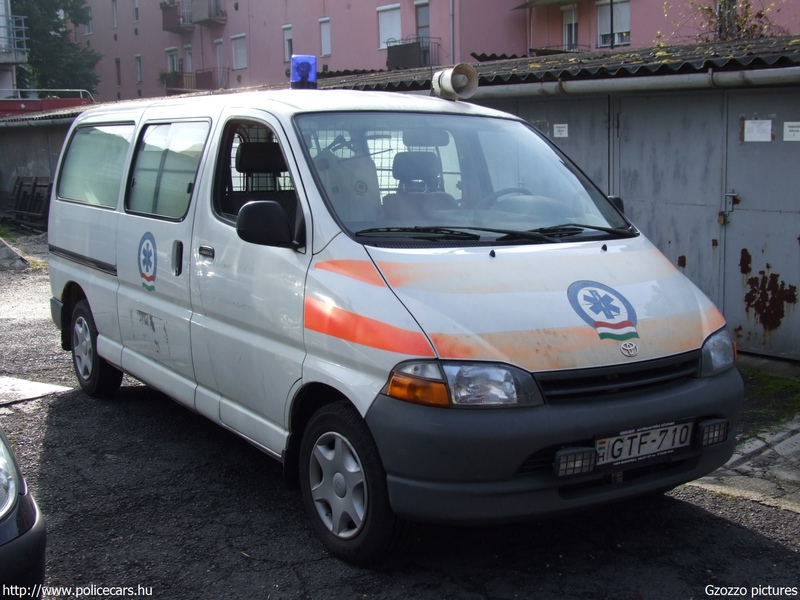 Toyota Hiace, Országos Mentõszolgálat, fotó: Gzozzo pictures
Keywords: mentő mentőautó magyar Magyarország OMSZ GTF-710