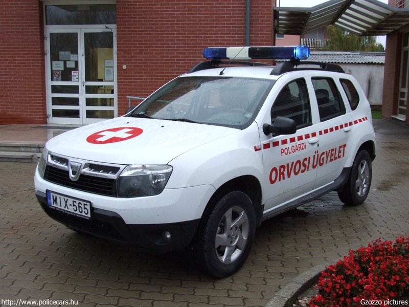 Dacia Duster, orvosi ügyelet, Polgárdi, fotó: Gzozzo pictures
Keywords: mentő mentőautó magyar Magyarország MIX-565 ambulance hungarian Hungary