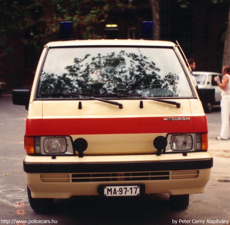 Mitsubishi L300, koraszülöttmentõ, Peter Cerny Alapítvány, Budapest, fotó: Peter Cerny Alapítvány
Keywords: mentő mentőautó magyar Magyarország MA97-17
