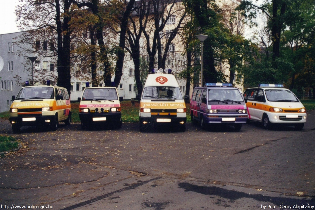 Volkswagen Transporter T4, Mitsubishi L300, Mitsubishi Space Gear, koraszülöttmentõ, Peter Cerny Alapítvány, Budapest, fotó: Peter Cerny Alapítvány
Keywords: mentő mentőautó magyar Magyarország PCA-001 PCA-002 PCA-003 PCA-004 PCA-006