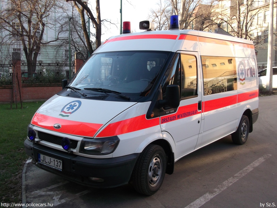 Ford Transit, Országos Mentõszolgálat, fotó: Sz.S.
Keywords: mentő mentőautó OMSZ magyar Magyarország JLJ-137