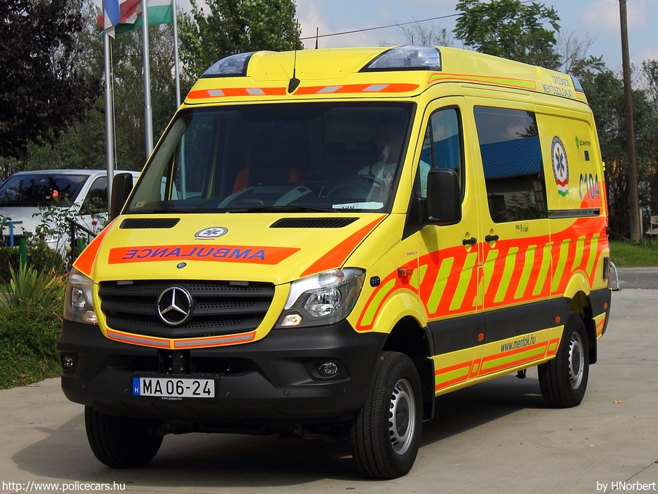 Mercedes-Benz Sprinter II facelift 316 CDI 4x4, Országos Mentõszolgálat, fotó: HNorbert
Keywords: mentő mentőautó OMSZ magyar Magyarország MA06-24