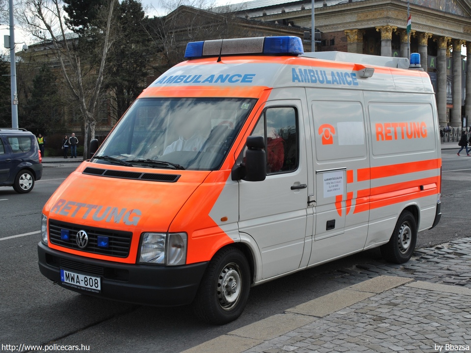 Volkswagen LT 35, Alarm Mentõszolgálat Kft., fotó: Bbazsa
Keywords: mentő mentőautó magyar Magyarország MWA-808 ambulance hungarian Hungary