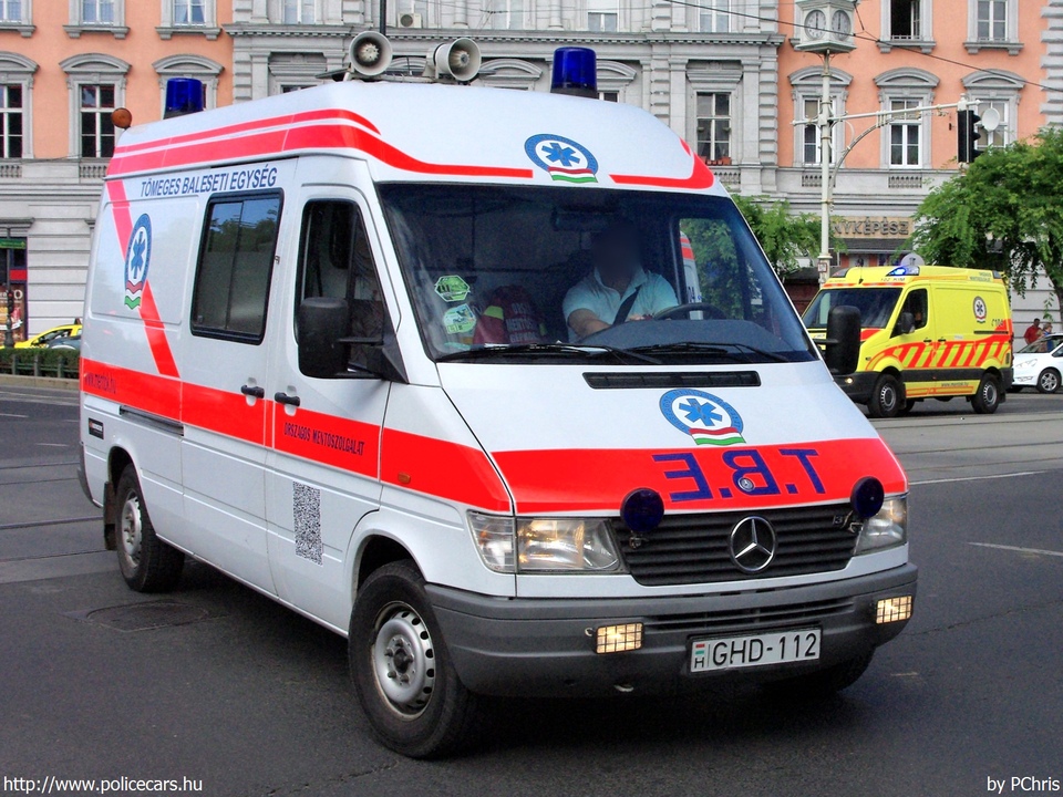 Mercedes-Benz Sprinter 314, TBE, Országos Mentõszolgálat, fotó: PChris
Keywords: mentő mentőautó OMSZ magyar Magyarország GHD-112 ambulance hungarian Hungary