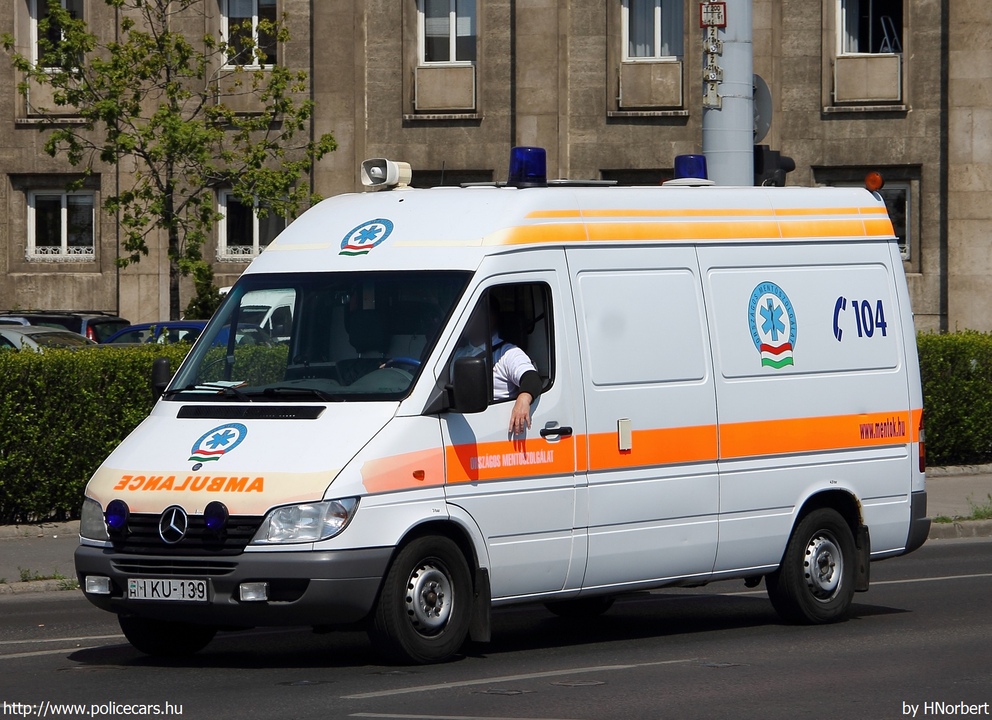 Mercedes-Benz Sprinter 314, Országos Mentõszolgálat, fotó: HNorbert
Keywords: mentő mentőautó OMSZ magyar Magyarország IKU-139 ambulance hungarian Hungary