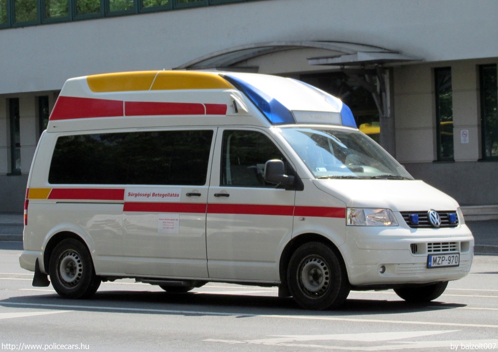 Volksawagen Transporter T5, Misszió Mentõszolgálat, fotó: balzolt007
Keywords: mentő mentőautó magyar Magyarország ambulance hungarian Hungary MZP-970