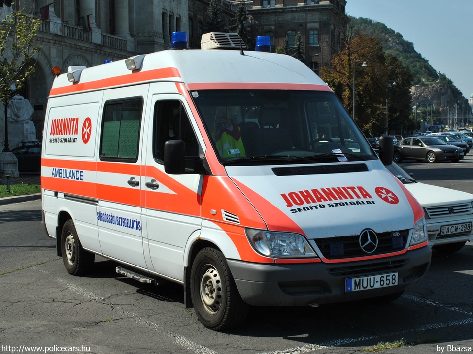 Mercedes-Benz Sprinter 316 CDI, Johannita Segítõ Szolgálat, fotó: Bbazsa
Keywords: mentő mentőautó magyar Magyarország ambulance hungarian Hungary MUU-658