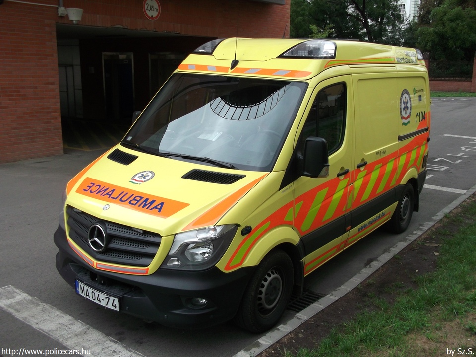 Mercedes-Benz Sprinter II facelift 316 CDI, fotó: Sz.S
Keywords: mentő mentőautó OMSZ magyar Magyarország MA04-74