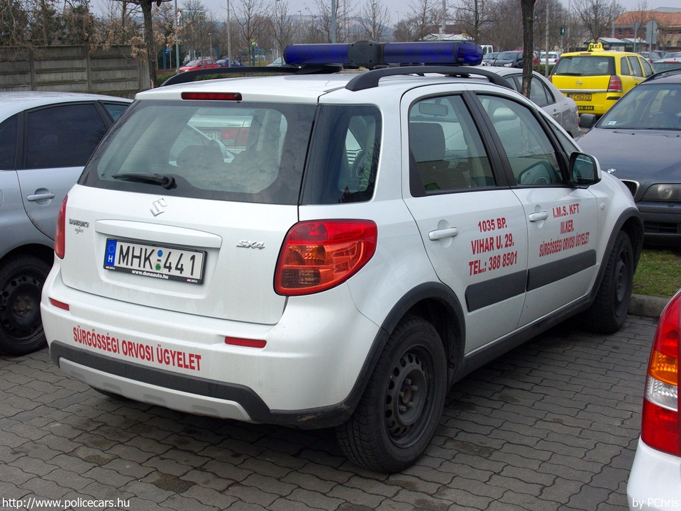 Suzuki SX4, orvosi ügyelet, Budapest, International Medical Services / IMS Kft., fotó: PChris
Keywords: mentő mentőautó magyar Magyarország MHK-441 Hungary hungarian ambulance