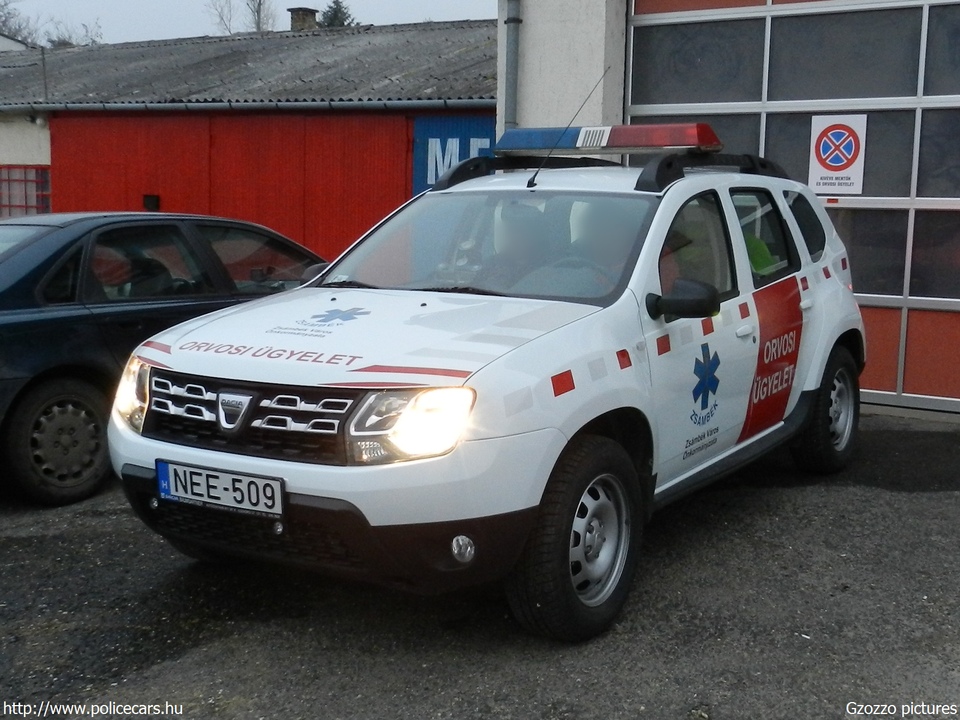 Dacia Duster, orvosi ügyelet, Zsámbék, fotó: Gzozzo pictures
Keywords: mentő mentőautó magyar Magyarország NEE-509 hungarian Hungary ambulance