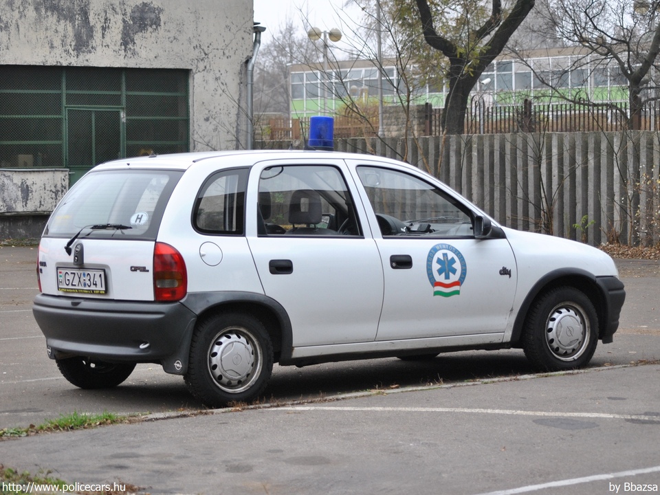 Opel Corsa, Országos Mentõszolgálat, fotó: Bbazsa
Keywords: mentő mentőautó OMSZ magyar Magyarország GZX-341 hungarian Hungary ambulance
