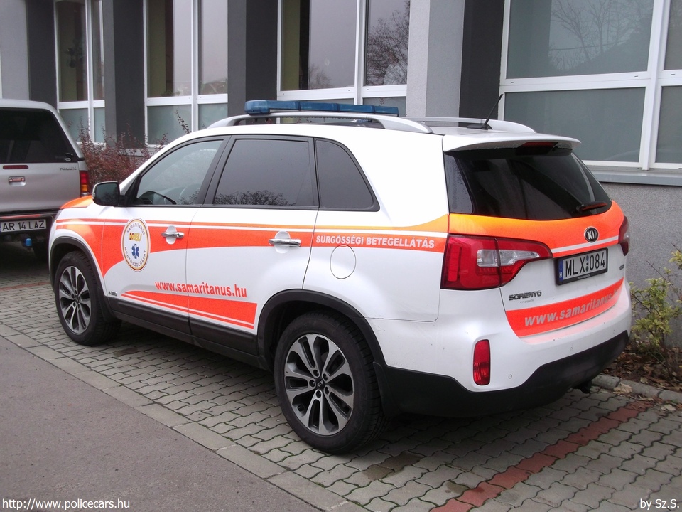 Kia Sorento, Samaritanus Mentõszolgálat, fotó: Sz.S.
Keywords: mentő mentőautó magyar Magyarország MLX-084 hungarian Hungary ambulance