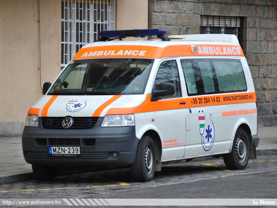 Volkswagen Transporter T5, Pártos-Med Kft., fotó: Bbazsa
Keywords: magyar Magyarország mentő mentőautó MZN-239 Hungary hungarian ambulance