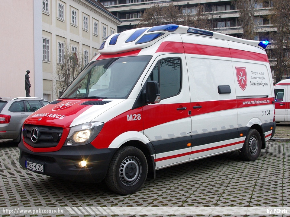 Mercedes-Benz Sprinter II facelift 319 BlueTec, Magyar Máltai Szeretetszolgálat Mentõszolgálat, fotó: PChris
Keywords: magyar Magyarország mentő mentőautó MSZ-028 Hungary hungarian ambulance