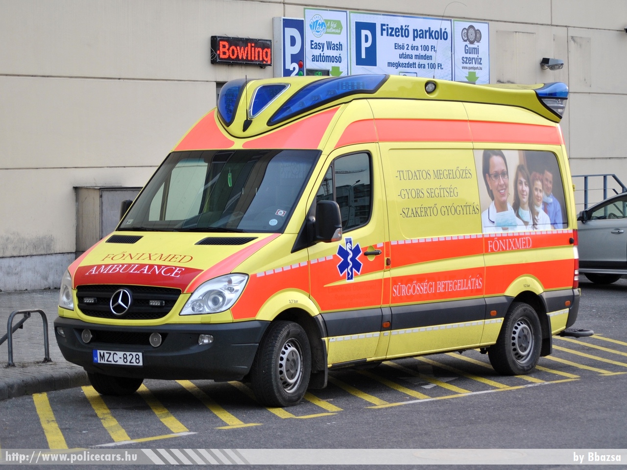Mercedes Sprinter II 315 CDI, Fõnix-MED Zrt., fotó: Bbazsa
Keywords: magyar Magyarország mentő mentőautó Hungary hungarian ambulance MZC-828