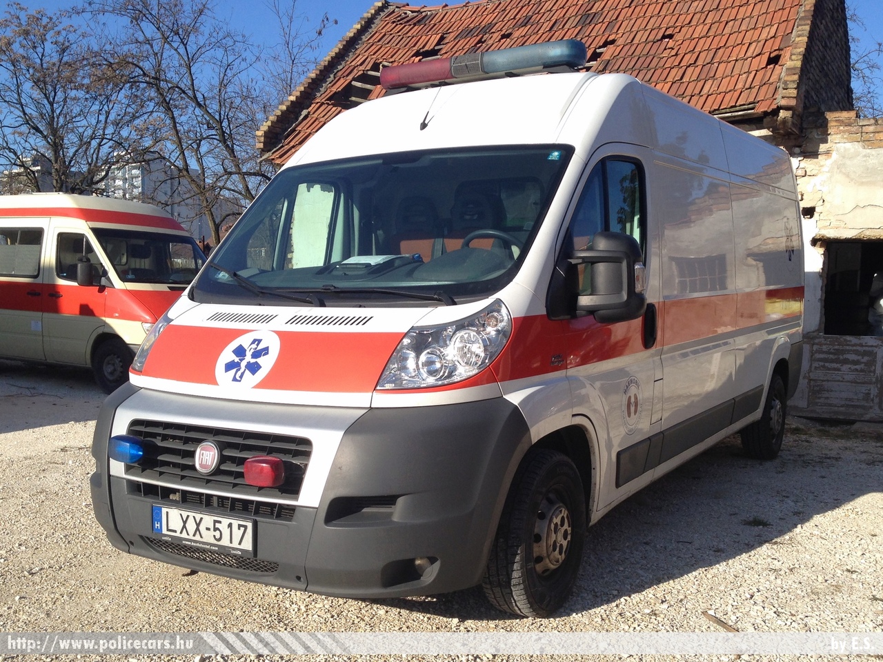 Fiat Ducato, HAEMOBIL Közhasznú Nonprofit Kft., fotó: E.S.
Keywords: magyar Magyarország mentő mentőautó Hungary hungarian ambulance LXX-517