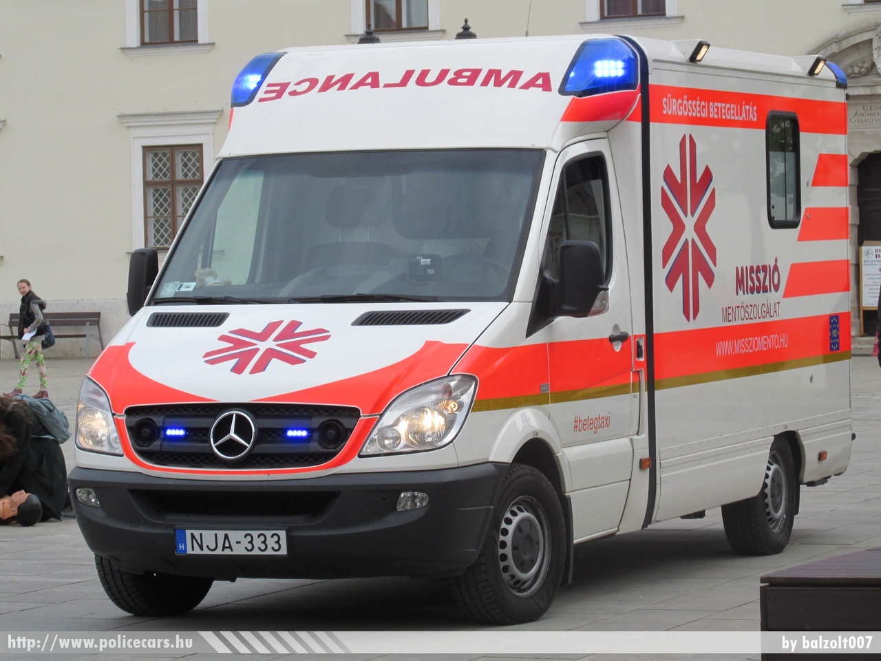 Mercedes Sprinter II, Misszió Mentõ Betegszállító és Szolgáltató Kft., fotó: balzolt007
Keywords: magyar Magyarország mentő mentőautó Hungary hungarian ambulance NJA-333