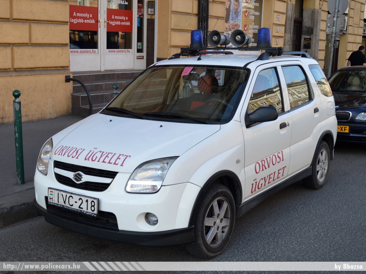 Suzuki Ignis, orvosi ügyelet, fotó: Bbazsa
Keywords: magyar Magyarország mentő mentőautó Hungary hungarian ambulance IVC-218