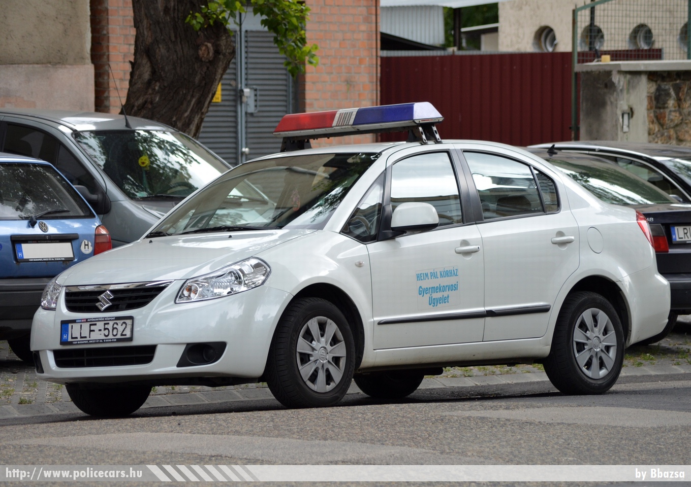 Suzuki SX4, Budapest, Heim Pál Kórház, gyermekorvosi ügyelet, fotó: Bbazsa
Keywords: magyar Magyarország mentő mentőautó Hungary hungarian ambulance LLF-562