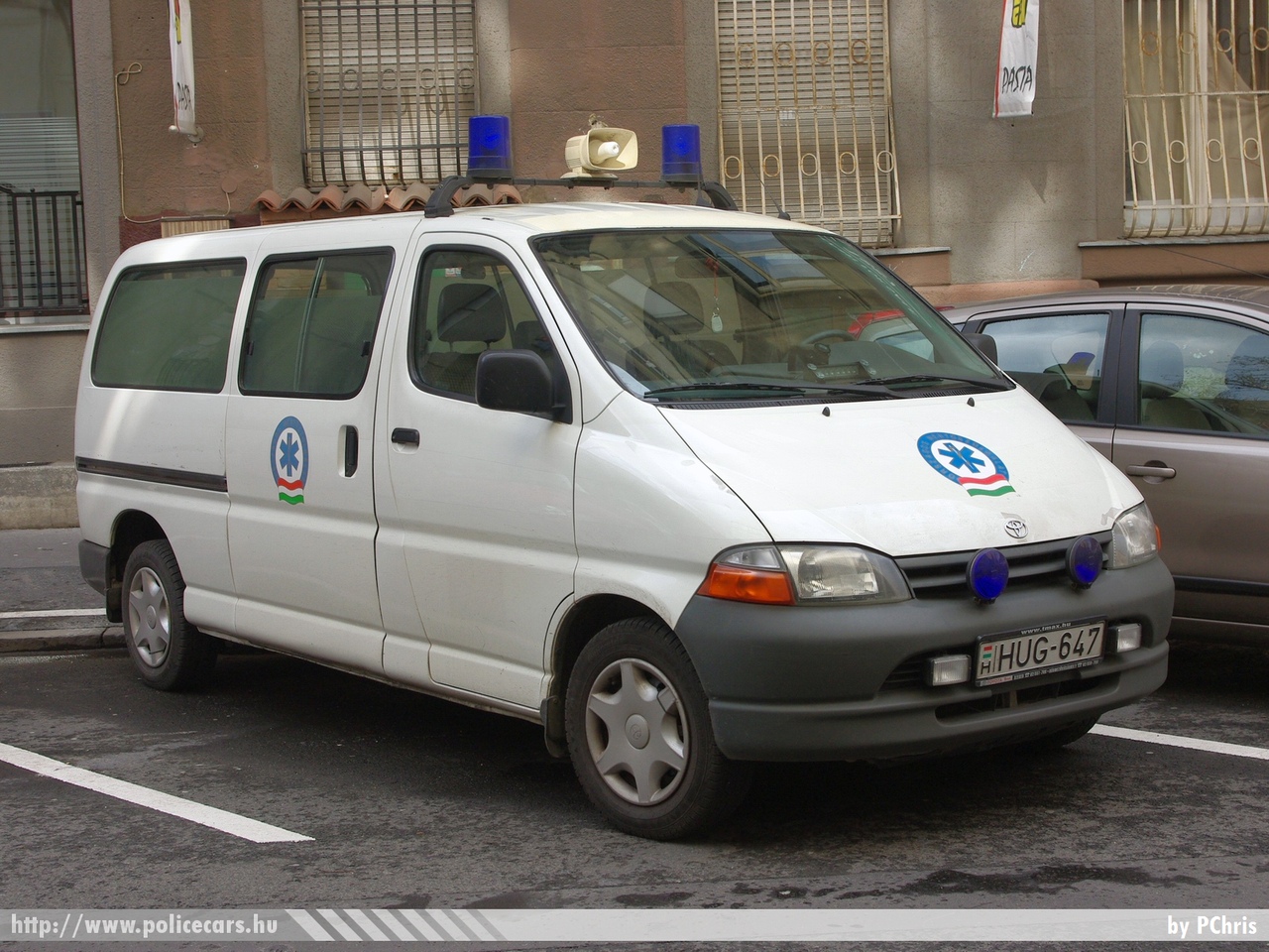 Toyota Hiace, Országos Mentõszolgálat, fotó: PChris 
Keywords: mentő mentőautó OMSZ magyar Magyarország HUG-647
