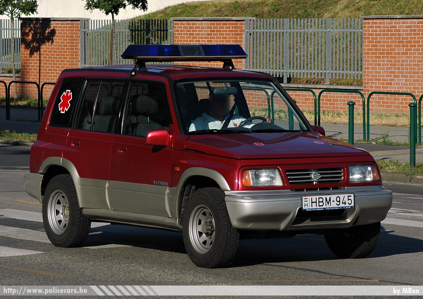 Suzuki Vitara, fotó: MBen
Keywords: magyar Magyarország mentő mentőautó Hungary hungarian ambulance HBM-945