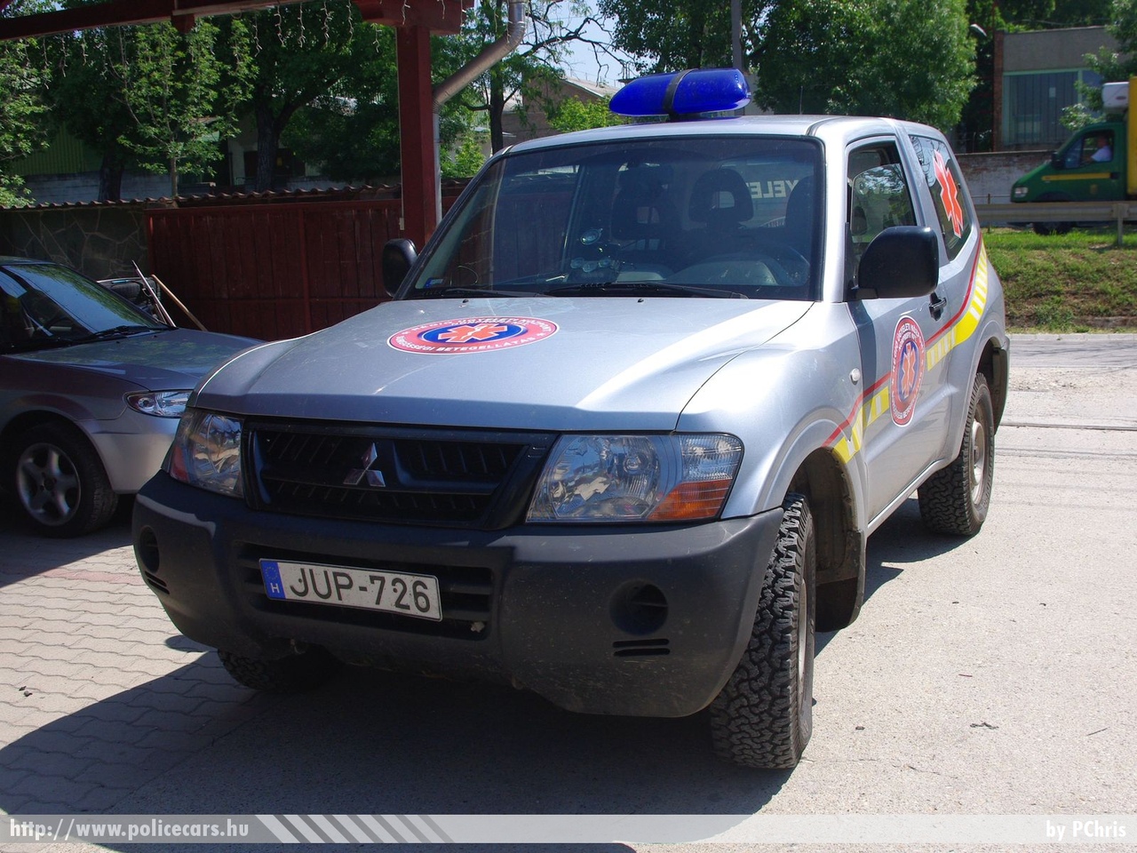 Mitsubishi Pajero, Régió Ügyeleti Központ Nonprofit KFT, orvosi ügyelet, fotó: PChris
Keywords: mentő mentőautó magyar Magyarország Hungary hungarian ambulance JUP-726
