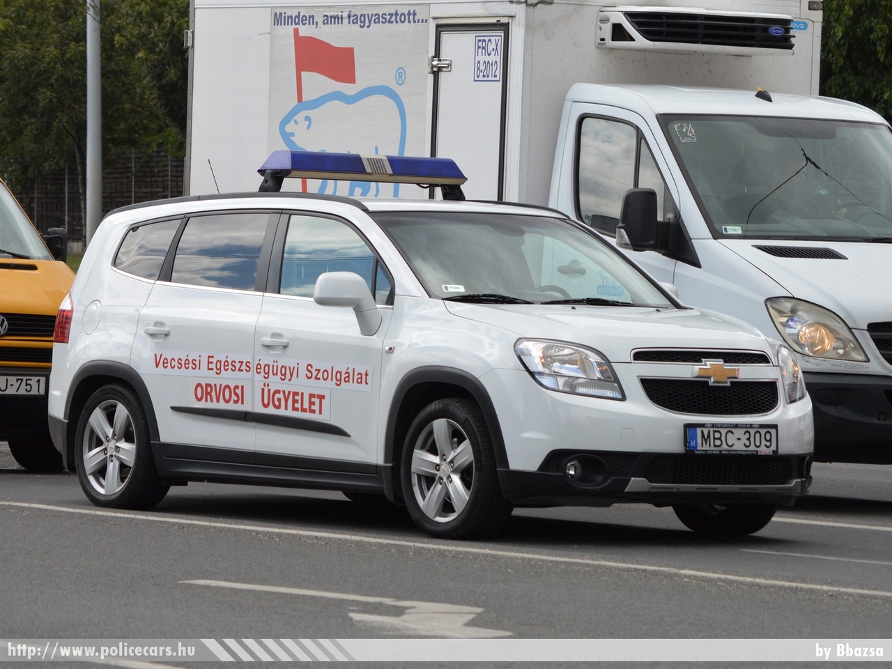 Chevrolet Orlando, Vecsés, orvosi ügyelet, fotó: Bbazsa
Keywords: mentő mentőautó magyar Magyarország Hungary hungarian ambulance MBC-309