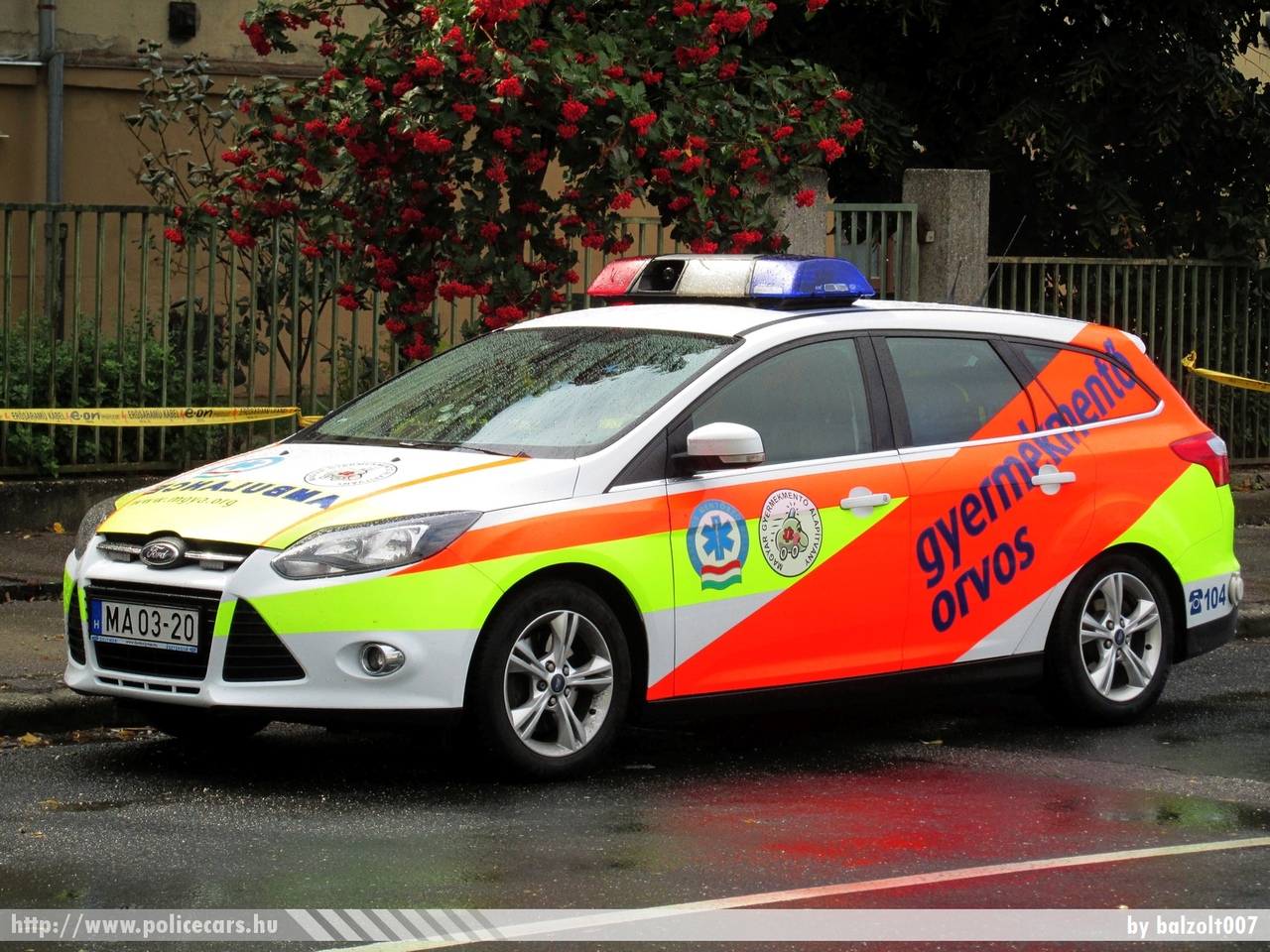Ford Focus, Magyar Gyermekmentõ Alapítvány, fotó: balzolt007
Keywords: mentő magyar Magyarország mentőautó MA03-20