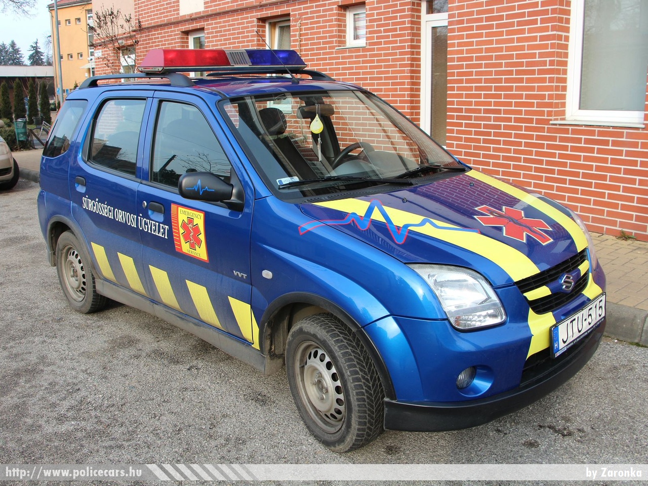 Suzuki Ignis, Emergency Service Kft., Lenti, orvosi ügyelet, fotó: Zaronka
Keywords: magyar Magyarország mentő mentőautó Hungary hungarian ambulance JTU-515